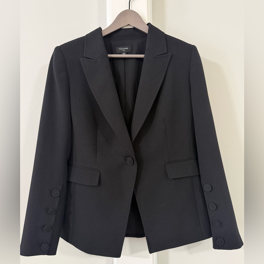 Tahari ASL Classic Black Blazer